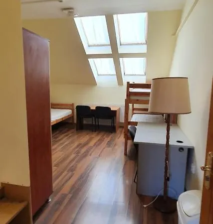 Romzsa Todor Kollegium Hostel *