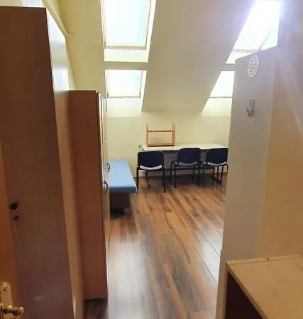 Romzsa Todor Kollegium Hostel