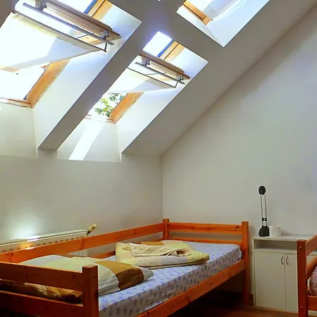 Hostel Romzsa Todor Kollegium