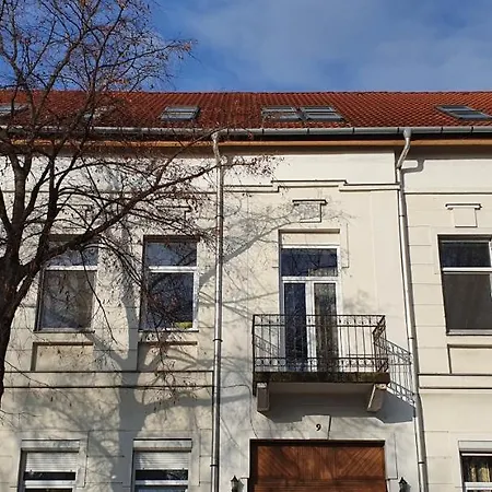 Hostel Romzsa Tódor Kollégium