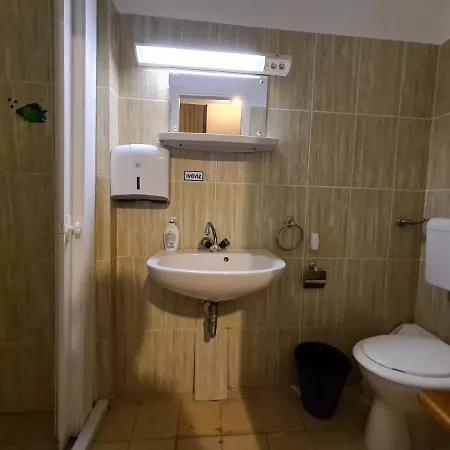 Romzsa Tódor Kollégium Hostel *